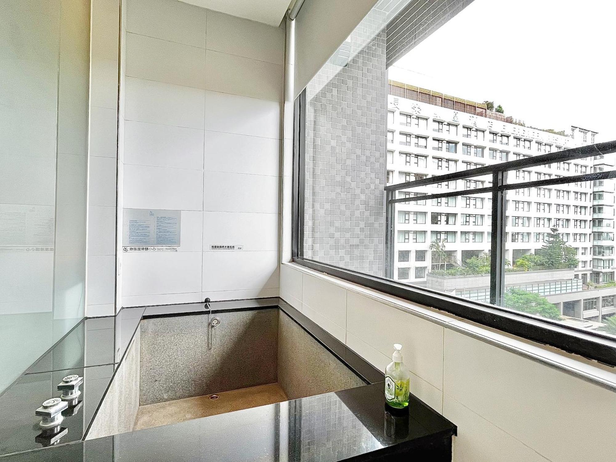 โรงแรมเวสตี้ เจียวซี ภายนอก รูปภาพ